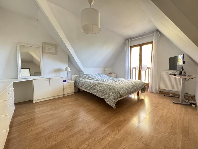 Maison - 166 m² - 7 pièces