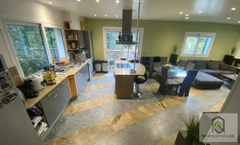 Appartement - 105 m² - 4 pièces