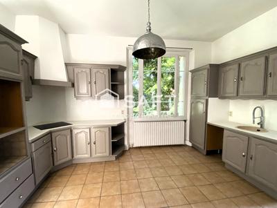 Maison de maîtres - 176 m² - 10 pièces