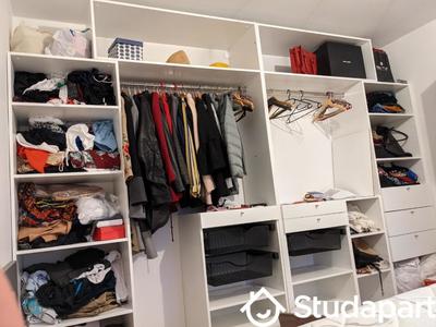 Chambre - 11 m² - 1 pièce