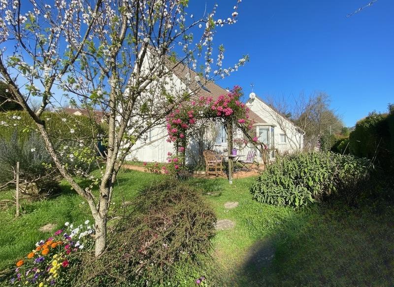 Maison - 181 m² - 9 pièces