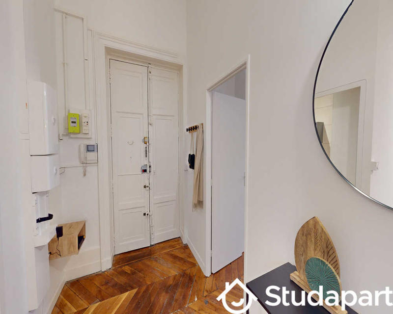 Chambre - 130 m² - 1 pièce