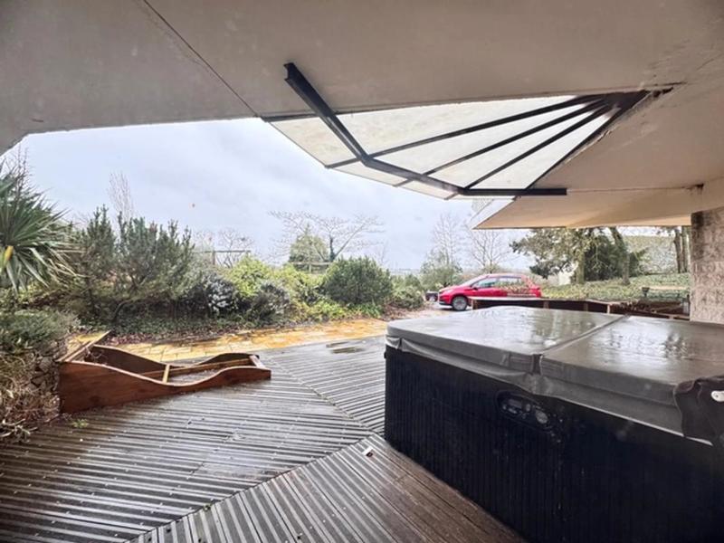 Maison - 309 m² - 10 pièces