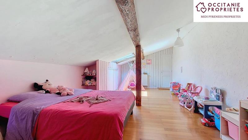 Propriété - 202 m² - 5 pièces