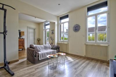 Maison - 140 m² - 5 pièces