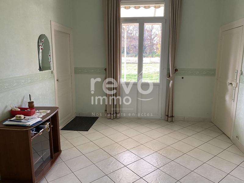 Maison - 221 m² - 11 pièces