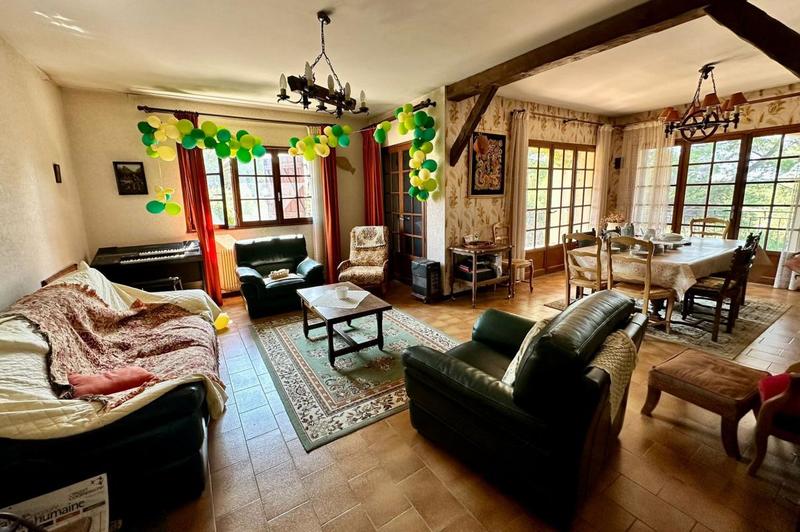 Villa - 213 m² - 7 pièces