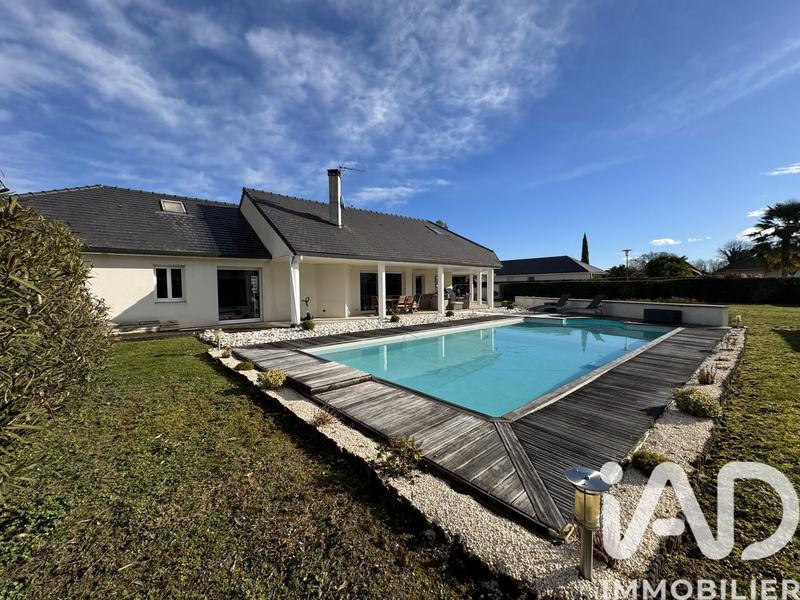 Maison - 200 m² - 5 pièces