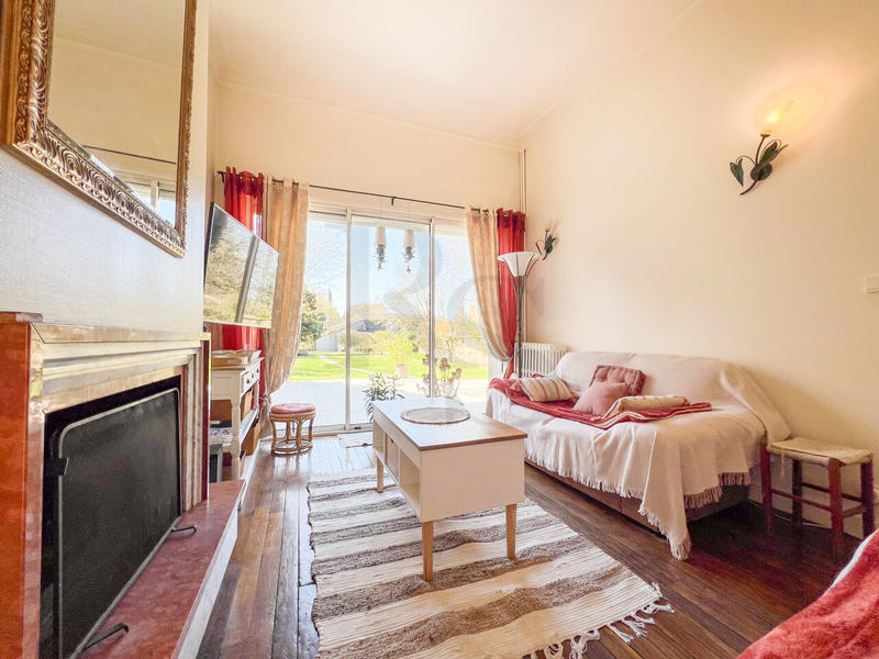 Maison - 236 m² - 10 pièces