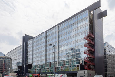 Bureau - 1 889 m² - 32 pièces