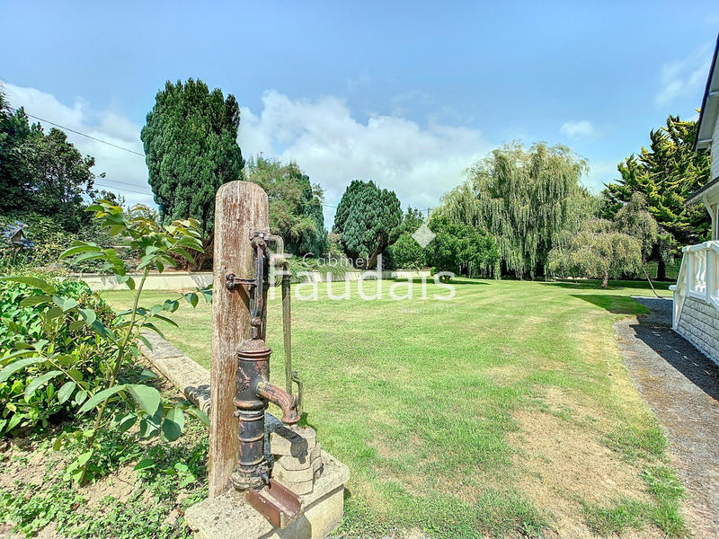 Maison - 198 m² - 8 pièces