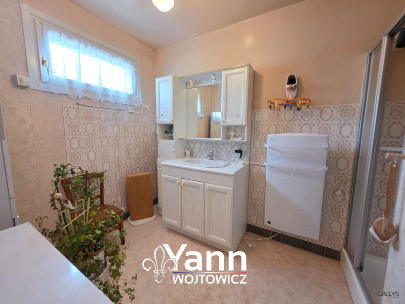 Maison - 96 m² - 5 pièces