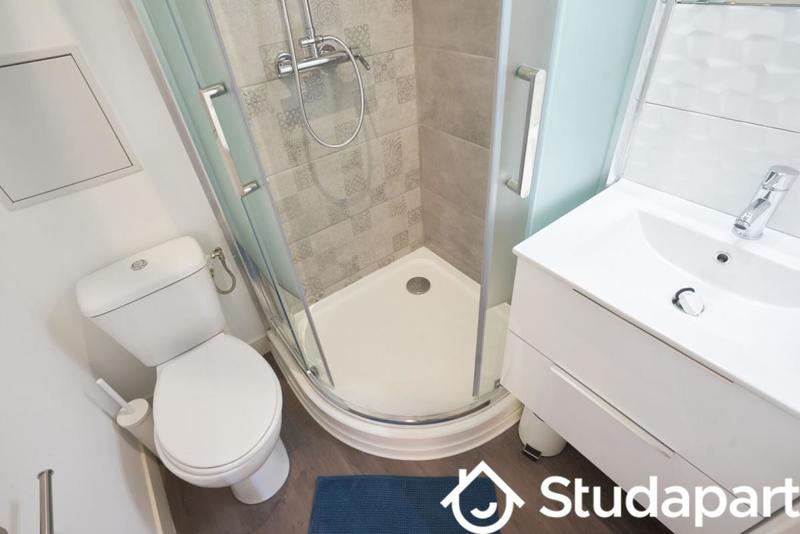 Chambre - 13 m² - 1 pièce