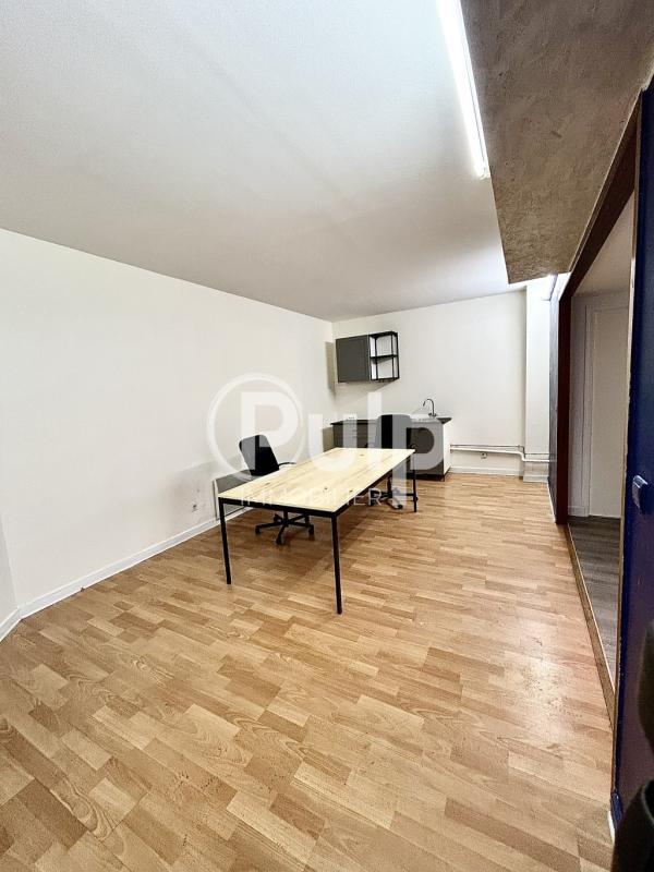 Bureau - 69 m² - 2 pièces