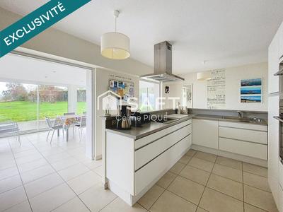 Villa - 207 m² - 9 pièces