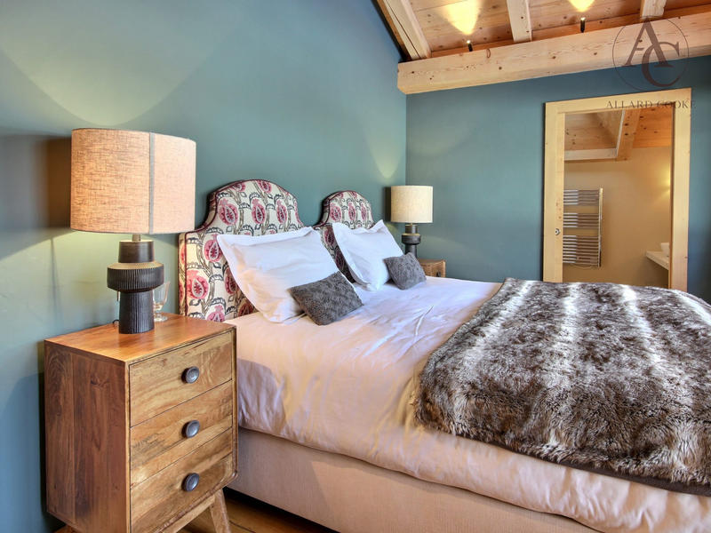 Châlet - 252 m² - 8 pièces