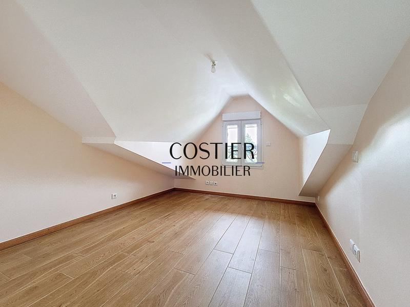 Maison traditionnelle - 95 m² - 5 pièces