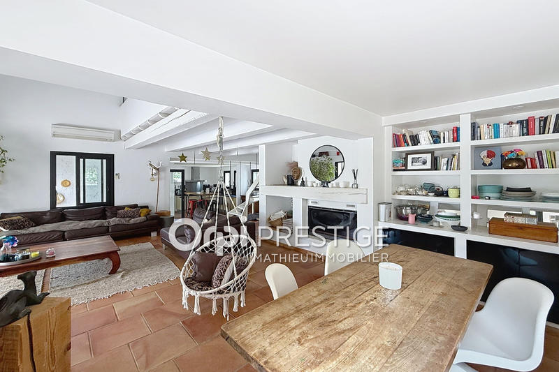 Maison - 170 m² - 6 pièces