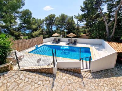 Maison - 213 m² - 6 pièces