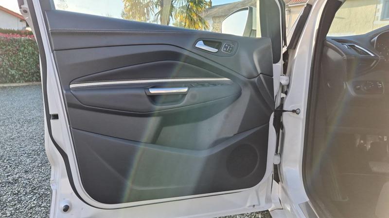 Ford Kuga 2.0 TDCi 150 4x4 Bva6 Vignale