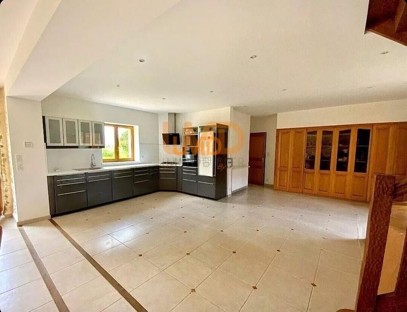 Longère - 199 m² - 6 pièces