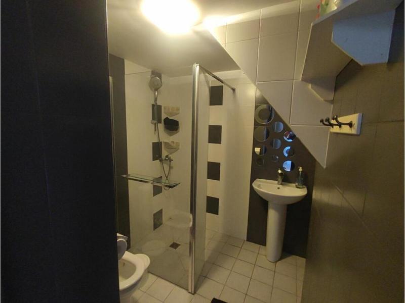 Propriété - 238 m² - 10 pièces