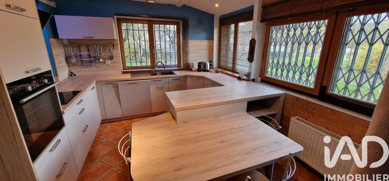 Maison de village - 241 m² - 8 pièces