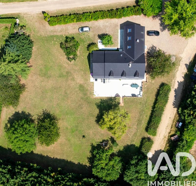 Maison - 250 m² - 9 pièces