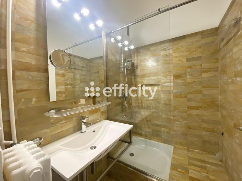 Appartement - 111 m² - 4 pièces