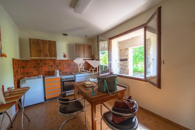 Maison - 95 m² - 3 pièces