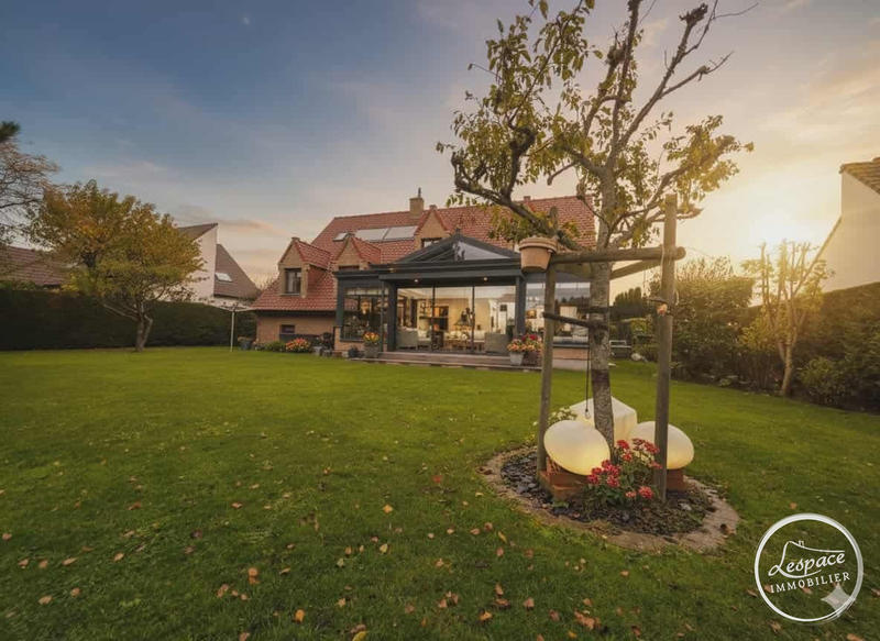 Maison - 185 m² - 6 pièces