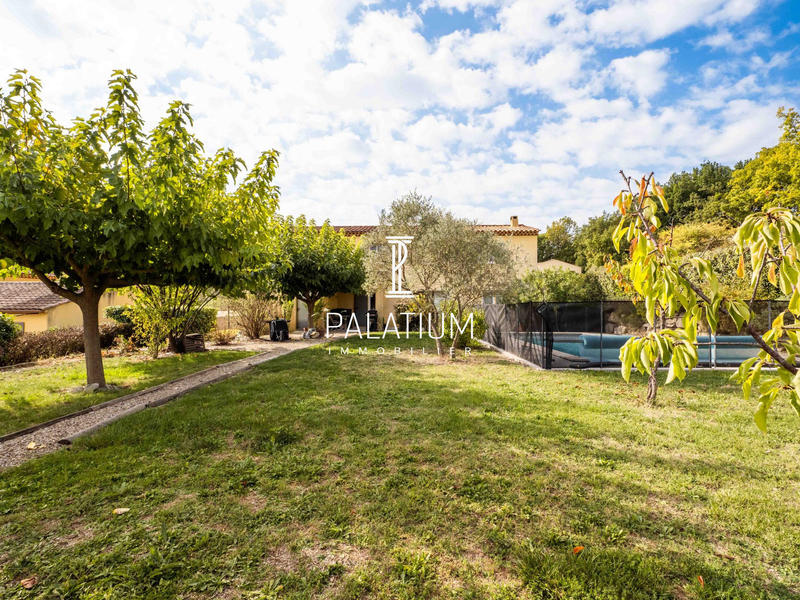 Maison traditionnelle - 148 m² - 6 pièces