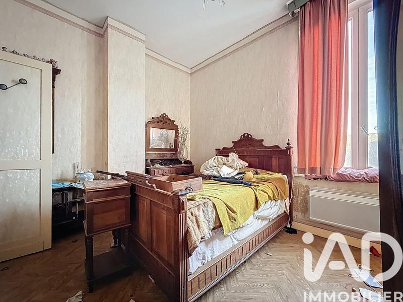 Maison - 203 m² - 10 pièces