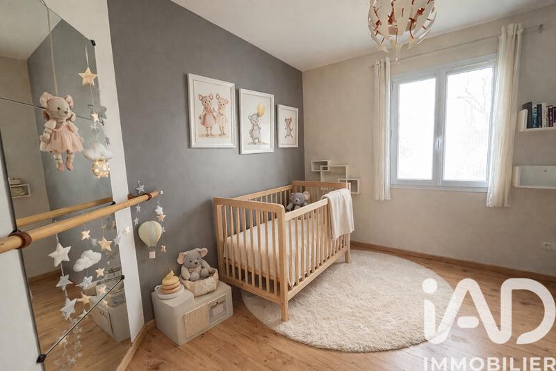 Maison - 199 m² - 9 pièces