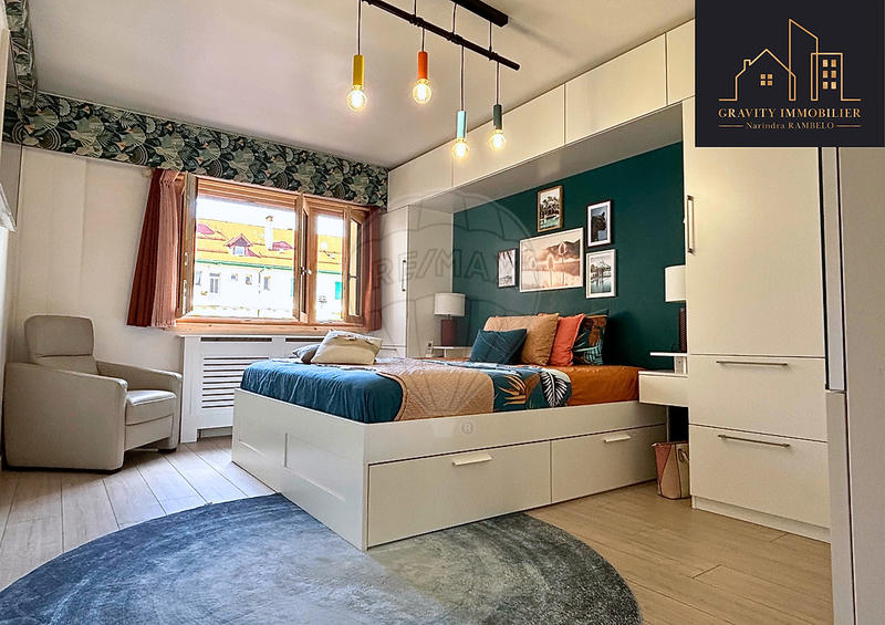 Appartement - 121 m² - 5 pièces