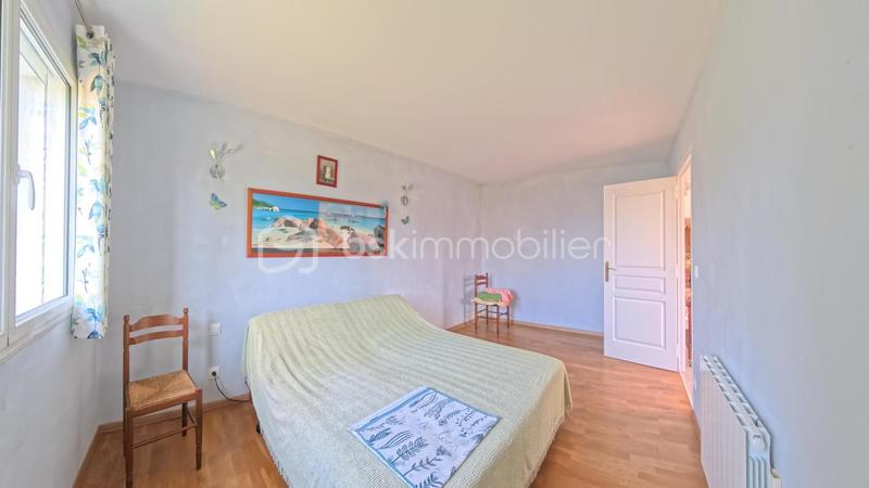 Maison - 250 m² - 10 pièces