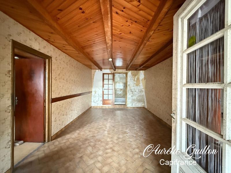 Maison - 250 m² - 15 pièces