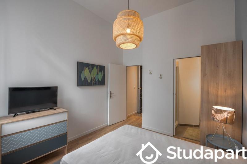 Chambre - 13 m² - 1 pièce