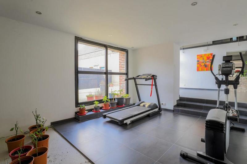 Maison - 395 m² - 9 pièces