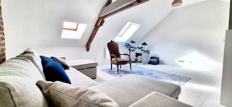 Maison - 285 m² - 9 pièces