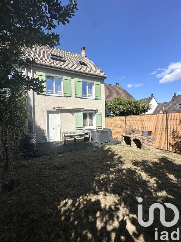 Maison - 90 m² - 5 pièces