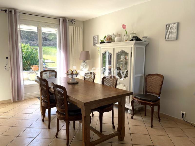 Maison - 110 m² - 6 pièces