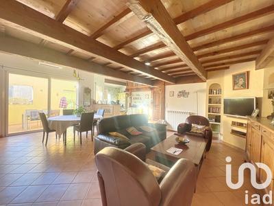 Maison - 360 m² - 10 pièces