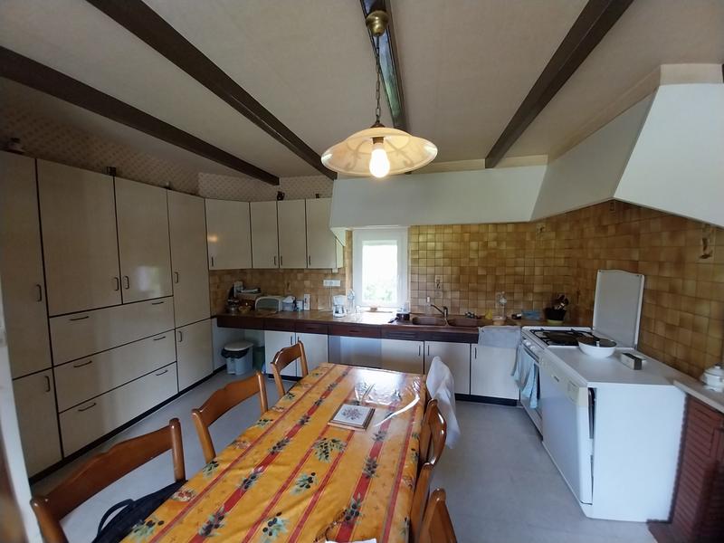 Maison traditionnelle - 197 m² - 9 pièces