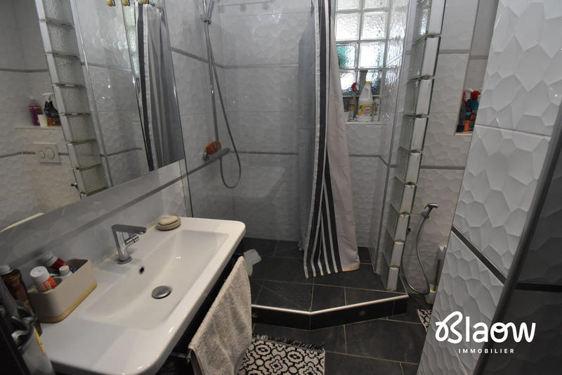 Appartement - 65 m² - 4 pièces