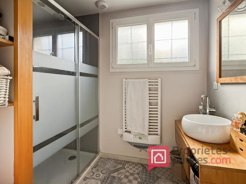 Maison - 95 m² - 5 pièces