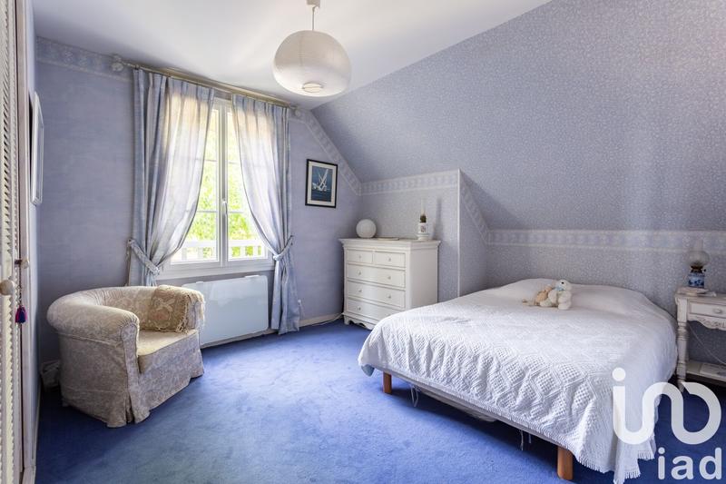 Maison - 218 m² - 8 pièces