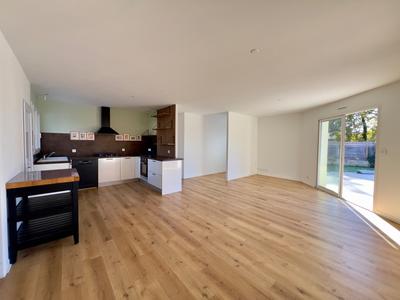 Maison - 81 m² - 4 pièces