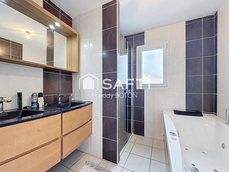 Maison - 130 m² - 6 pièces