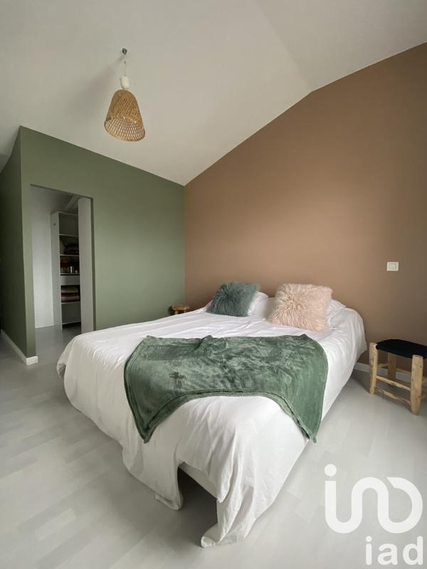 Maison - 239 m² - 7 pièces